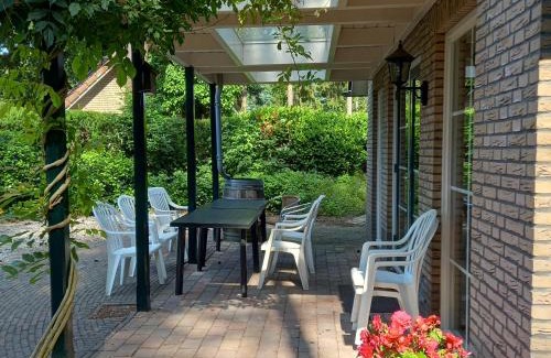 Lunteren House | Bungalow met privé jacuzzie