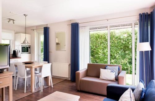 Eernewoude House | Bungalow near Alde Feanen Site, cleaning included