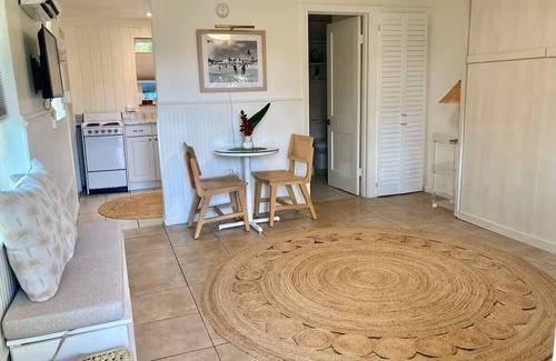 Alta Vista House | Bungalow on the Park-West