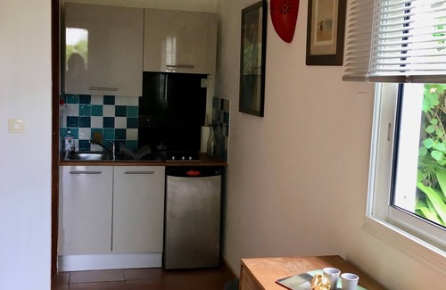 Les Avirons House | Bungalow with shared pool in Les Avirons