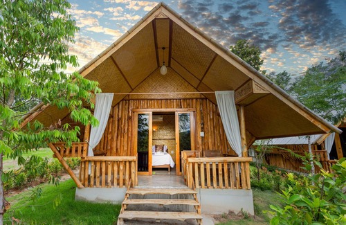Huai Sai House | Bungalow with double bed and mountain view in a natural environment