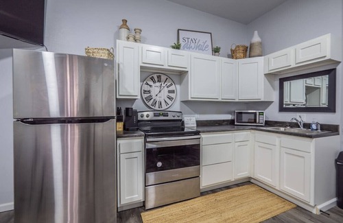 Maryville Apartment | Bunkhouse on the Square-Pet Friendly!
