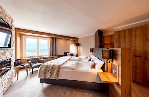 Salach Hotel | Burg Staufeneck