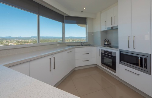 Miami Apartment | Burleigh Surf Apartments
