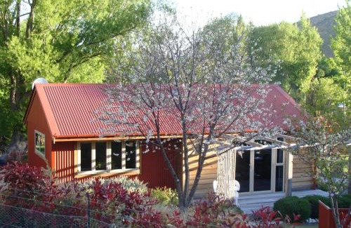 Lowburn House | Burn Cottage Retreat