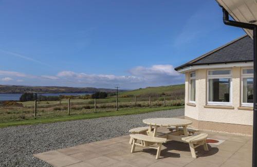 Eyre House | Burnside Cottage