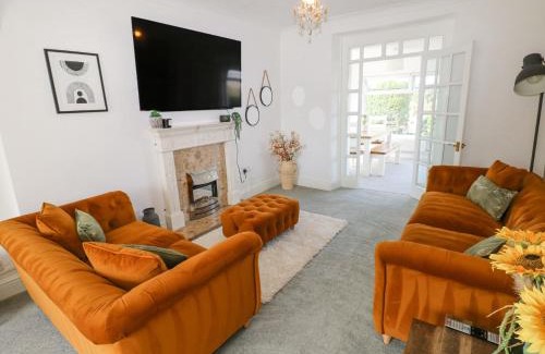 Llanrhidian Higher House | Burry House