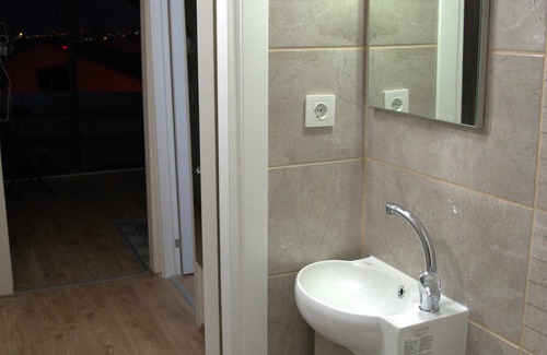Besevler Mahallesi Apartment | Bursa Larimar Apartment - No: 5