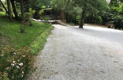 Villepinte House | Bus atypique au bord du canal du midi et au cœur d'une forêt 2 chambres