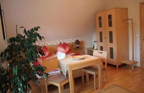 Deutschlandsberg House | Buschenschank Orsl