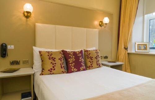 Cortober Hotel | Bush Hotel