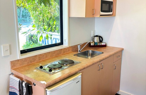 Christchurch Apartment | Bush Inn Court Motel