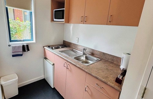 Christchurch Apartment | Bush Inn Court Motel