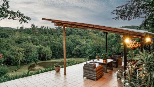 Hazyview Cabin | Bushbaby Valley Lodge