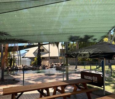 Bushland Beach Resort | Bushland Beach Tavern
