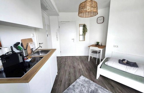Neusaess Apartment | Business apartment with WIFI, elevator& Free parking