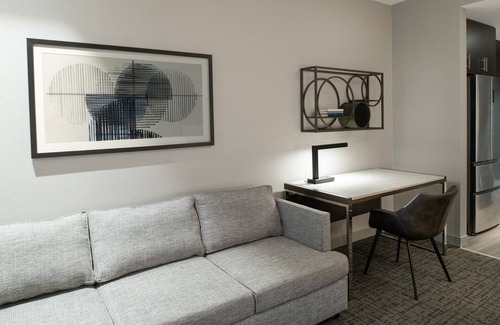 Quincy Apartment | Business Center + Breakfast | Near Central Boston