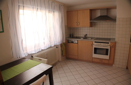 Renningen Apartment | Business or vacation, central 80sqm apartment near Bosch/Porsche/Daimler