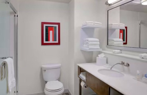 Columbus Hotel | Business & Pleasure Hub | Free WiFi | Minutes from Downtown | Free Hot Breakfast