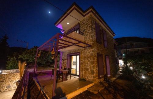 Mesudiye House | Butik Mor Salkım Evleri