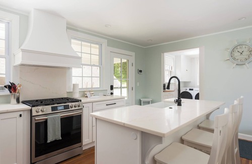 Buzzards Bay House | Buttermilk Bay Beach House - Newly Renovated Waterfront Five Bedroom