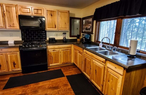 Farmington Cabin | Buzzard's Cabin | 1BR, 1BA, Rustic Cabin, Hot Tub