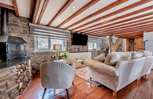 Port Talbot House | Bwlch Farm Barn - Two Bedroom House, Sleeps 4