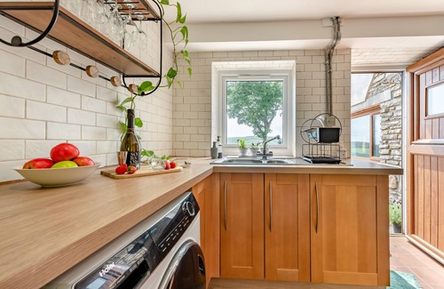 Port Talbot House | Bwlch Farm Lodge - Three Bedroom House, Sleeps 6