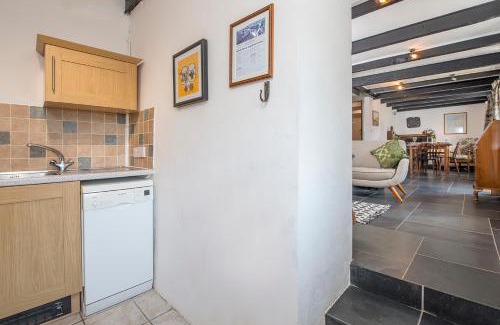 Roch House | Bwthyn Beatties