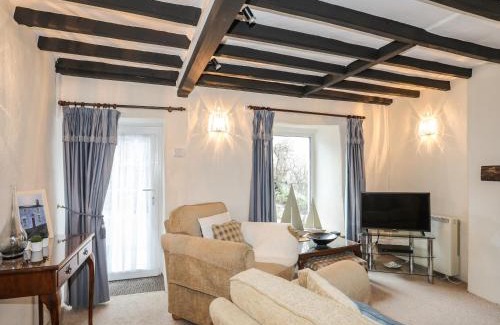 Beaumaris House | Bwthyn Dwyfor