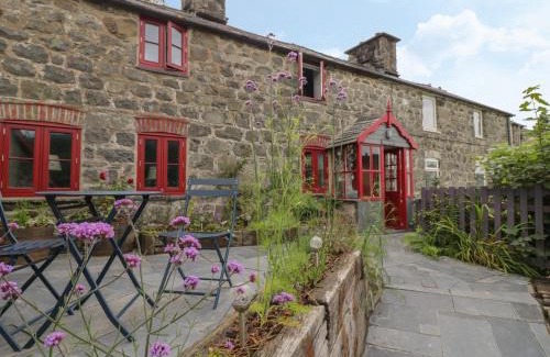 Cemmaes House | Bwthyn Dyfi
