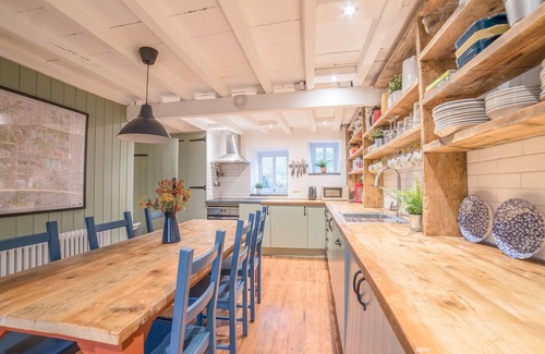 Cemmaes Cottage | BWTHYN DYFI, pet friendly, character holiday cottage in Cemmaes