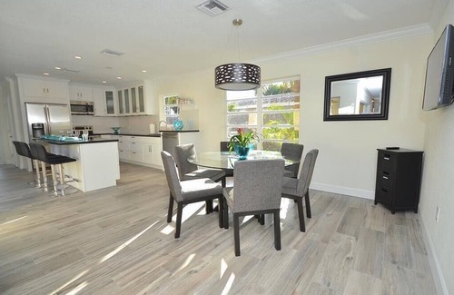 Bel Air House | BY THE SEA VACATION VILLAS 4 BED PRIVATE POOL/BEACH NEAR-LBTS gated community