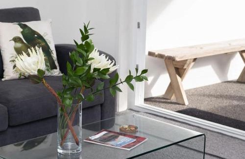 Fitzroy Apartment | By The Sea On Sackville - beachside in Fitzroy