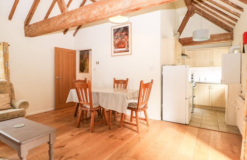 Pulborough Cottage | BYRE COTTAGE 3, family friendly, with pool in Storrington