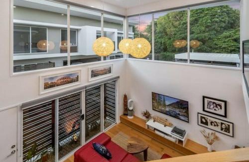 Byron Bay House | Byron Sunrise - 4 BR retreat with heated pool