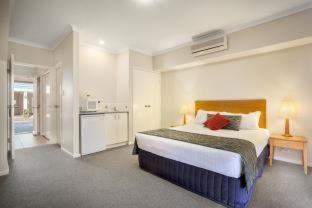 Halls Head Apartment | C Mandurah Apartment Resort