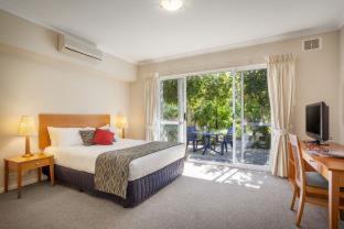 Halls Head Apartment | C Mandurah Apartment Resort