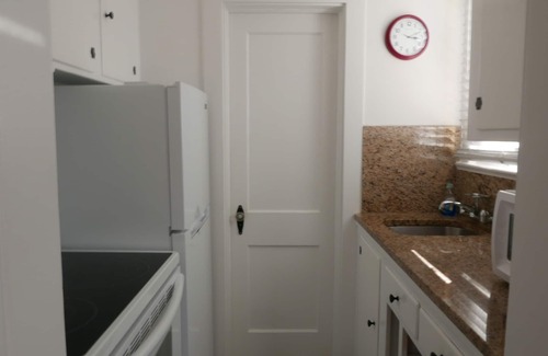 Downtown Historic District Apartment | C1, Perfect location in city center with balcony, near beaches, free parking!