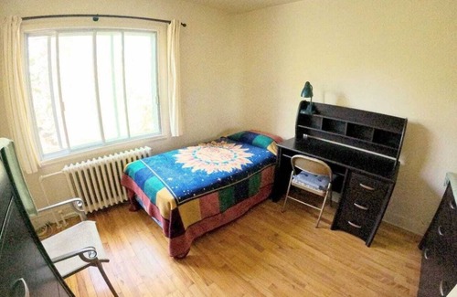 Cote-Des-Neiges—Notre-Dame-De-Grace Resort | Private room ∙ 1 guest