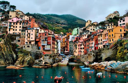 Gassano Apartment | Ca' Degli Ulivi Relax - uso esclusivo con jacuzzi in Lunigiana vicino cinque terre