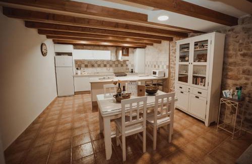 Bot House | Ca La Leonor, Ecoturisme Terra Alta