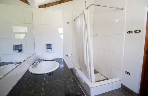 Zona 9 de Mixco Hotel | Cabaña Suiza