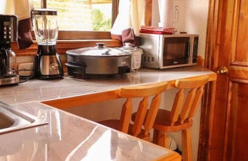 Central Valley Cabin | Cabañas La Laguna Lodge