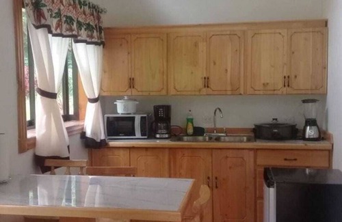 Central Valley Cabin | Cabañas La Laguna Lodge