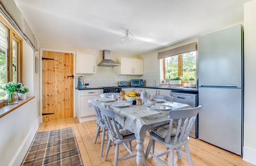 Graig House | Caban Cwm Hedd - Three Bedroom House, Sleeps 5
