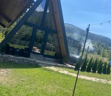 Bicazu Ardelean House | Cabana A Vis