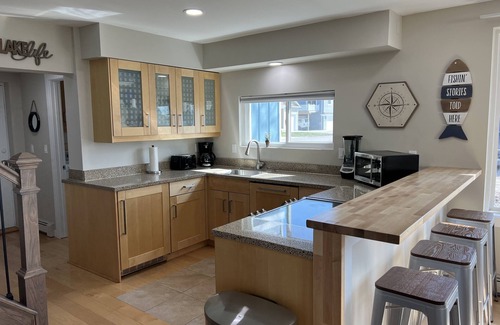Anchorville House | Cabana Bay Fish Camp, Lake St. Clair- Minutes to Anchor Bay