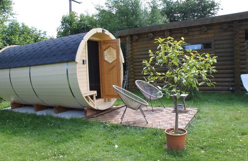 Oldenburg in Holstein Cabin | Cabana-Economy-Shared Bathroom-Garden view-Schlaffass 2