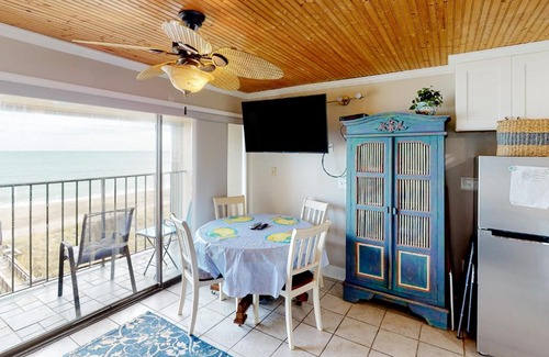 Carolina Beach Hotel | Cabana Suites Comfort